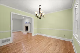 1020 Forest Park Ln, Suwanee, GA 30024 - Photo 7