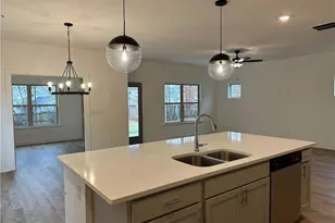 2955 Vinca Dr, Buford, GA 30519 - Photo 3