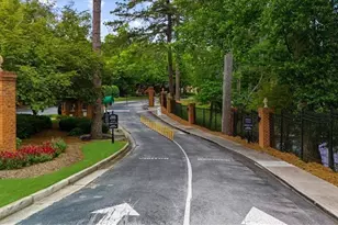 25104 Plantation Dr NE, Atlanta, GA 30324 - Photo 31