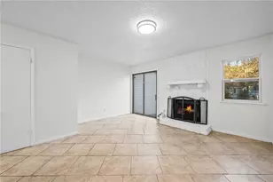 579 Northridge Crossing Dr, Atlanta, GA 30350 - Photo 3