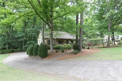 2737 Hearthstone Circle, Marietta, GA 30062 - Photo 3
