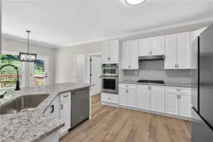2011 Sugar Valley Ln, Lawrenceville, GA 30043 - Photo 5