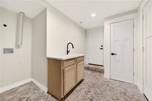 656 Channing Dr NW, Atlanta, GA 30318 - Photo 31