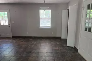 125 E Country Woods Dr E, Covington, GA 30016 - Photo 3