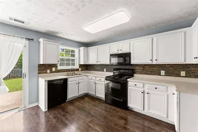 104 Jameston Drive, Jefferson, GA 30549 - Photo 5