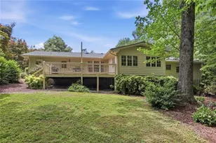 7265 Thornhill Ln NE, Atlanta, GA 30328 - Photo 35