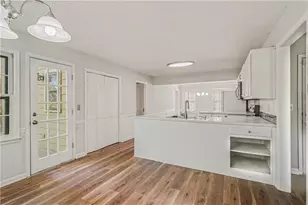 1527 Ridgewood Dr, Lilburn, GA 30047 - Photo 9