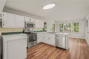 1527 Ridgewood Dr, Lilburn, GA 30047 - Photo 11
