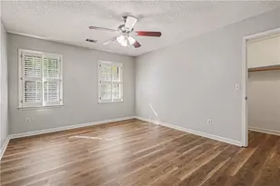 1527 Ridgewood Dr, Lilburn, GA 30047 - Photo 19