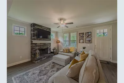 198 Woodlawn Avenue, Winder, GA 30680 - Photo 7