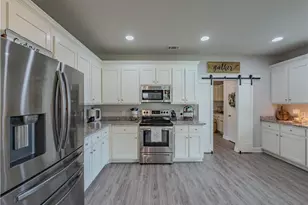 198 Woodlawn Ave, Winder, GA 30680 - Photo 11