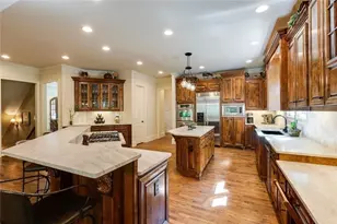 5284 Vernon Springs Trail NW, Sandy Springs, GA 30327 - Photo 7