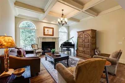 5284 Vernon Springs Trail NW, Sandy Springs, GA 30327 - Photo 17