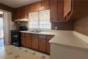 528 Lake Dr, Atlanta, GA 30354 - Photo 7