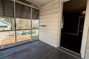 528 Lake Dr, Atlanta, GA 30354 - Photo 5