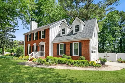 825 Meadowsong Circle, Lawrenceville, GA 30043 - Photo 3