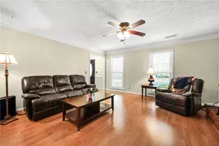 825 Meadowsong Cir, Lawrenceville, GA 30043 - Photo 11