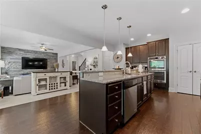2811 Magnolia Creek Drive NW, Kennesaw, GA 30152 - Photo 19