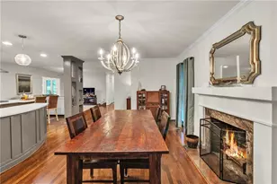 4374 Peachtree Dunwoody Rd NE, Atlanta, GA 30342 - Photo 9