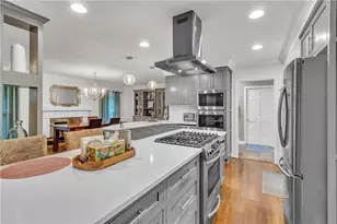 4374 Peachtree Dunwoody Rd NE, Atlanta, GA 30342 - Photo 11