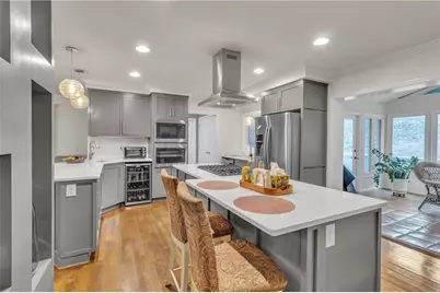 4374 Peachtree Dunwoody Road NE, Atlanta, GA 30342 - Photo 13