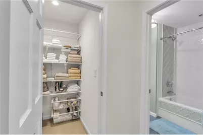 4374 Peachtree Dunwoody Road NE, Atlanta, GA 30342 - Photo 39