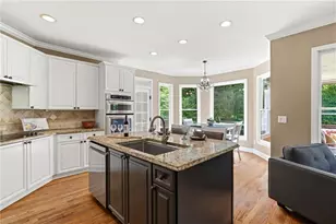 46 Lakecrest Cir, Suwanee, GA 30024 - Photo 15