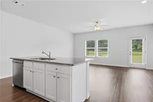 157 Village Green Dr, Adairsville, GA 30103 - Photo 5