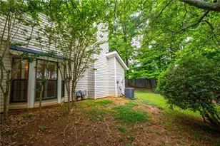 5097 Village Green Way, Alpharetta, GA 30009 - Photo 5