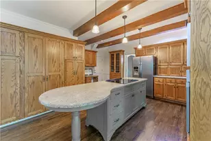 335 Cameron Ridge Dr, Atlanta, GA 30328 - Photo 11