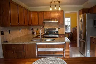 2074 Rockdale Cir, Snellville, GA 30078 - Photo 5
