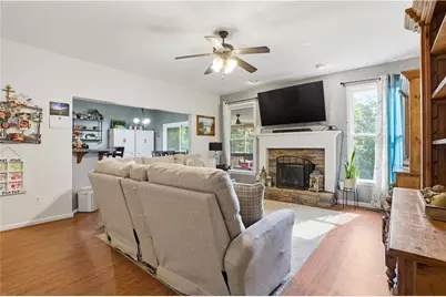 12 Laurel Way NE, White, GA 30184 - Photo 5