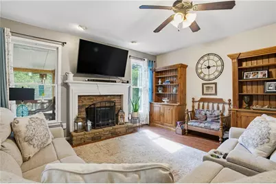 12 Laurel Way NE, White, GA 30184 - Photo 9