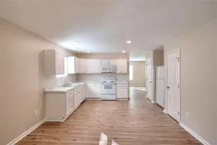 407 Wall St, Monroe, GA 30655 - Photo 13