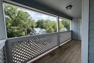 3921 Riverlook Pkwy SE, Marietta, GA 30067 - Photo 3