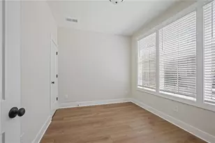 2636 Mackintosh Ct, Atlanta, GA 30319 - Photo 3