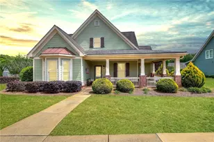 125 Hawthorn Way, Hoschton, GA 30548 - Photo 1