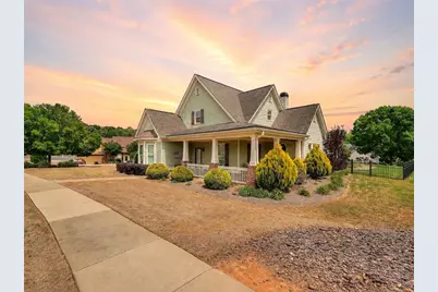 125 Hawthorn Way, Hoschton, GA 30548 - Photo 1