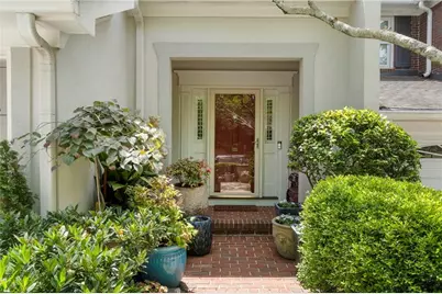 5644 River Oaks Place #7B, Atlanta, GA 30327 - Photo 3