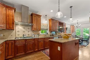 5644 River Oaks Pl, Atlanta, GA 30327 - Photo 7