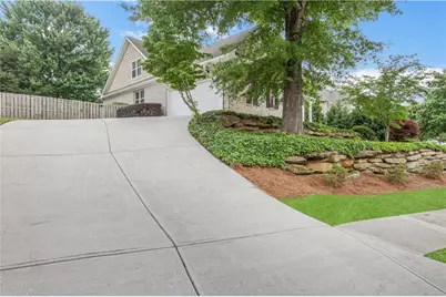 910 Windsor Creek Drive, Grayson, GA 30017 - Photo 3