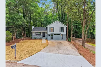 1027 Mainstreet Lake Drive, Stone Mountain, GA 30088 - Photo 27