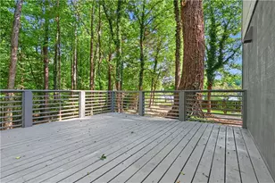 1027 Mainstreet Lake Dr, Stone Mountain, GA 30088 - Photo 25