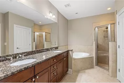 3662 Ashford Creek View NE, Atlanta, GA 30319 - Photo 9