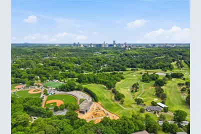 2031 Chastain Park Court NE, Atlanta, GA 30342 - Photo 25