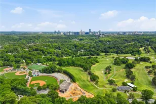 2031 Chastain Park Ct NE, Atlanta, GA 30342 - Photo 25