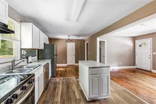 2833 Cardo Dr NW, Atlanta, GA 30318 - Photo 3