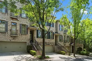 3045 Stone Gate Dr, Atlanta, GA 30324 - Photo 3