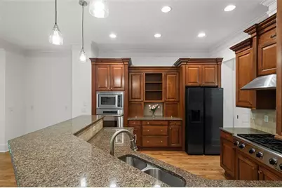 3045 Stone Gate Drive, Atlanta, GA 30324 - Photo 21