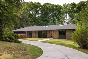 2673 Cosmos Dr NE, Atlanta, GA 30345 - Photo 43
